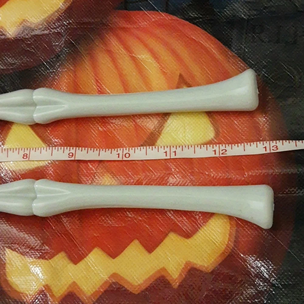 Skeleton Arms & Hands Halloween Party Serving Tongs Food Table Décor One Pair